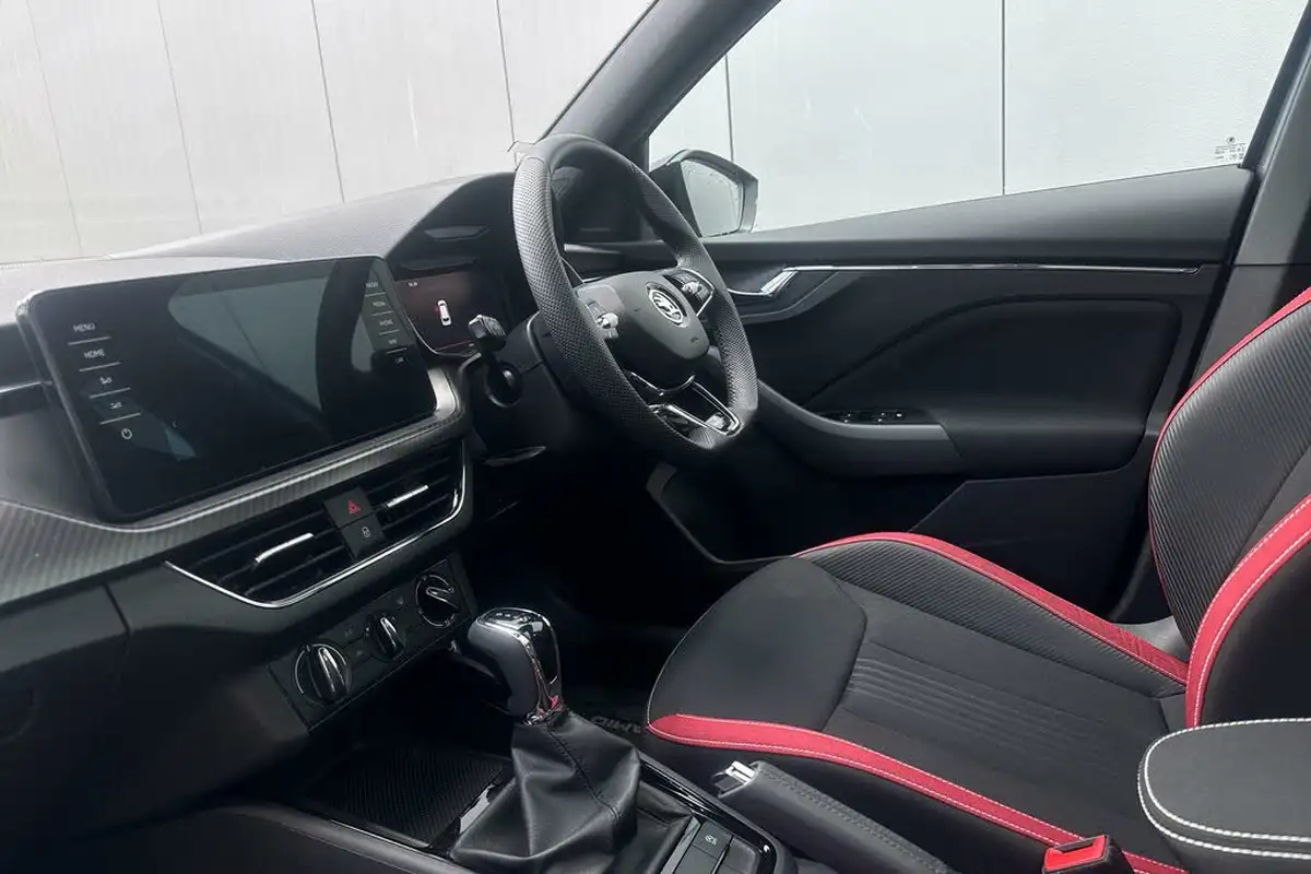 2023-skoda-kamiq-15-tsi-monte-carlo-dsg-big-1