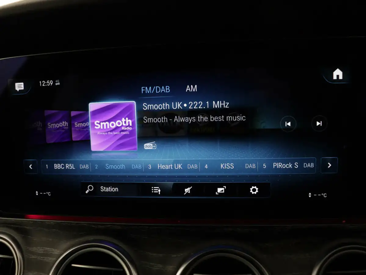 2021-mercedes-benz-e-class-20d-e220d-amg-line-night-edition-premium-plus-saloon-4d-big-20