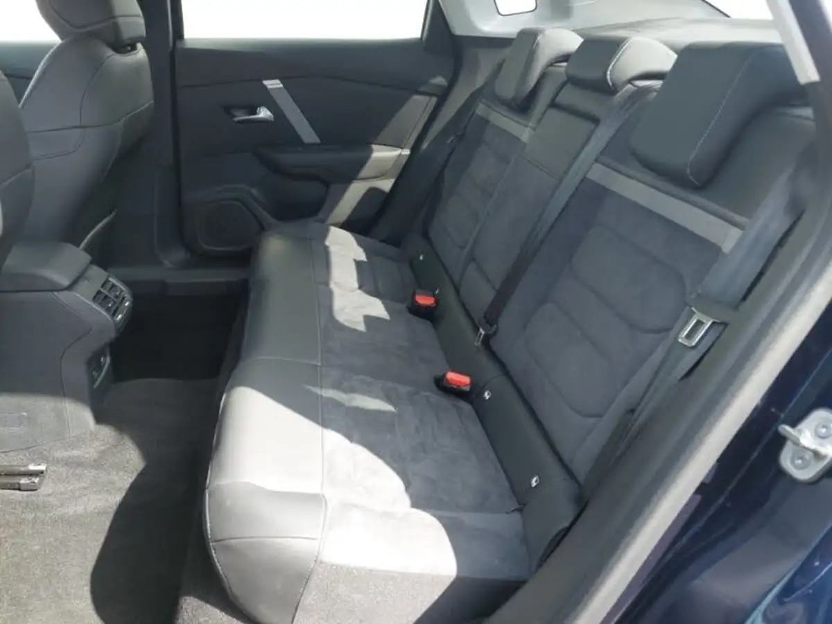 2024-citroen-c4-x-e-max-136ps-50kwh-big-5