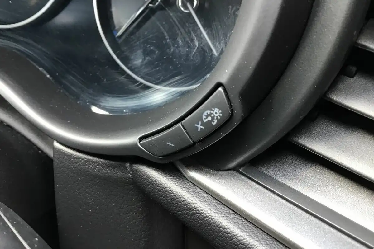 2022-mazda-cx-30-20-e-skyactiv-g-se-l-big-35
