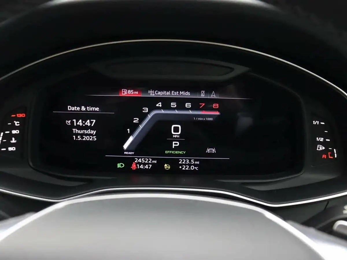 2022-audi-a6-saloon-20-40-tfsi-s-line-big-15