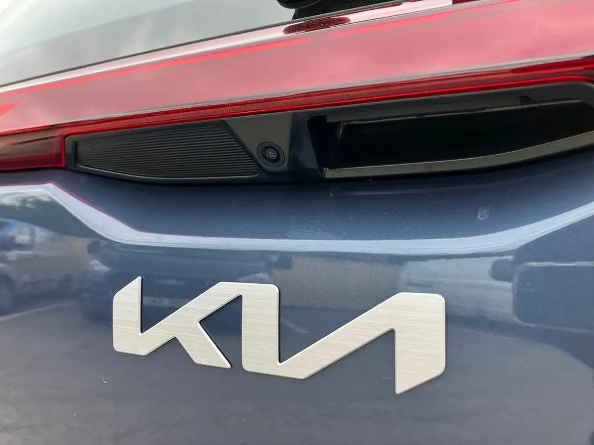 2025-kia-picanto-10-2-big-22