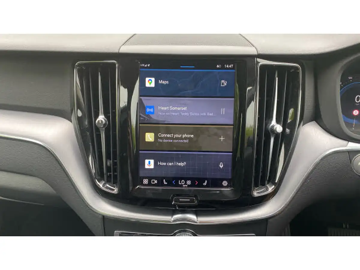 2021-volvo-xc60-20td-b4-momentum-awd-big-34