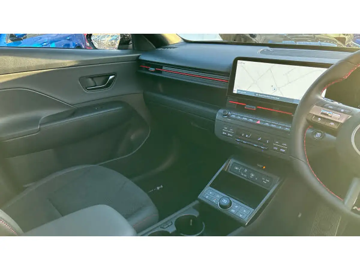 2025-hyundai-kona-big-13
