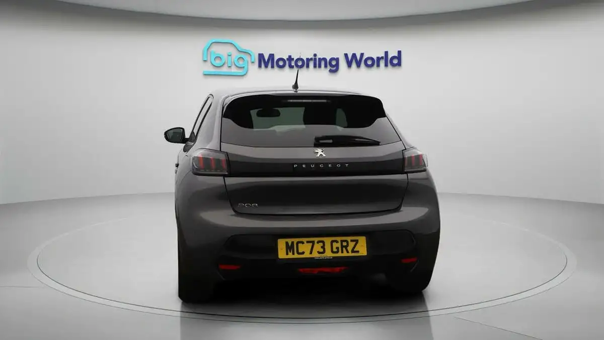 2023-peugeot-208-12-puretech-allure-premium-100ps-eat8-big-6