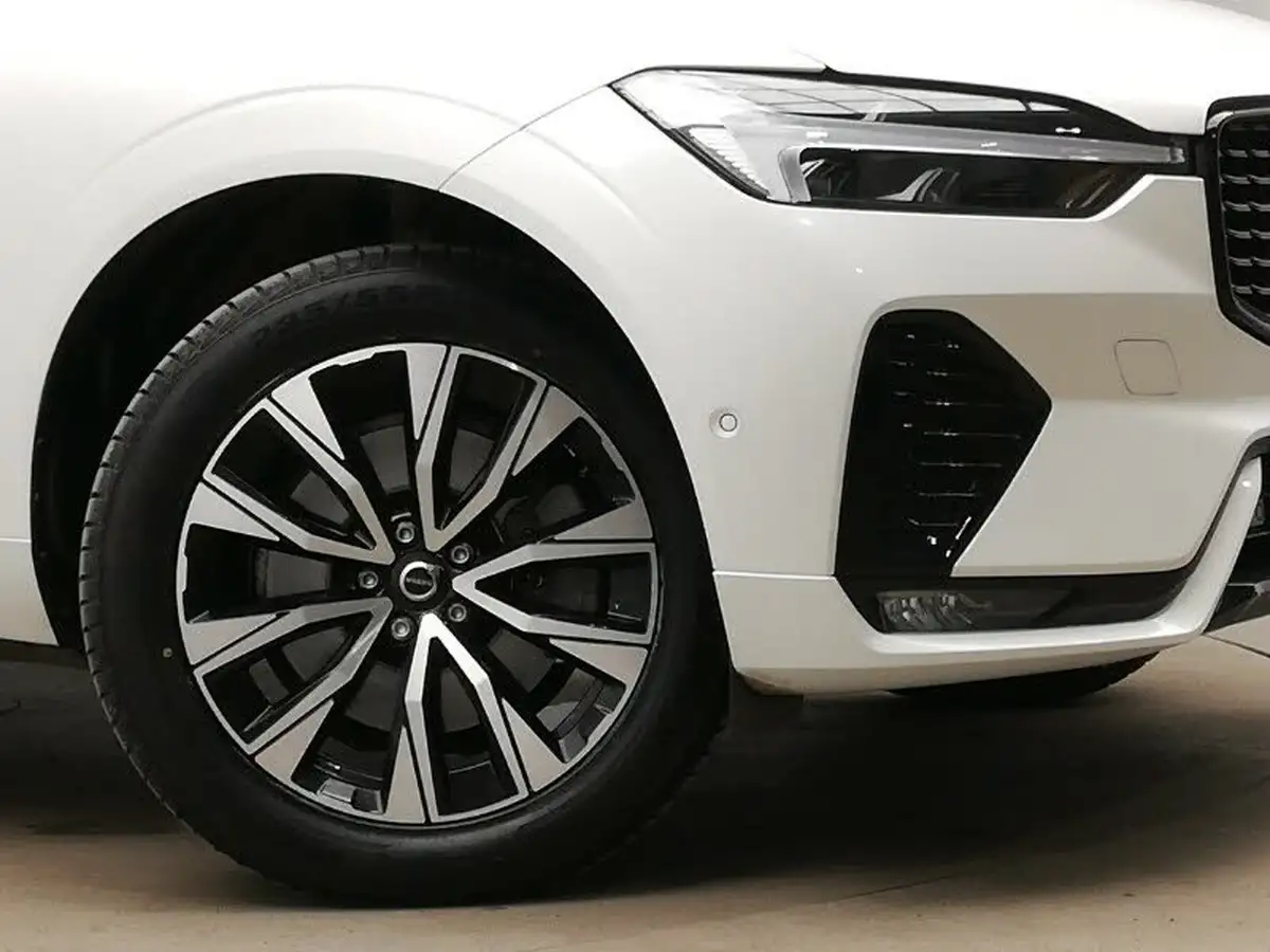 2023-volvo-xc60-20-b5-plus-big-8