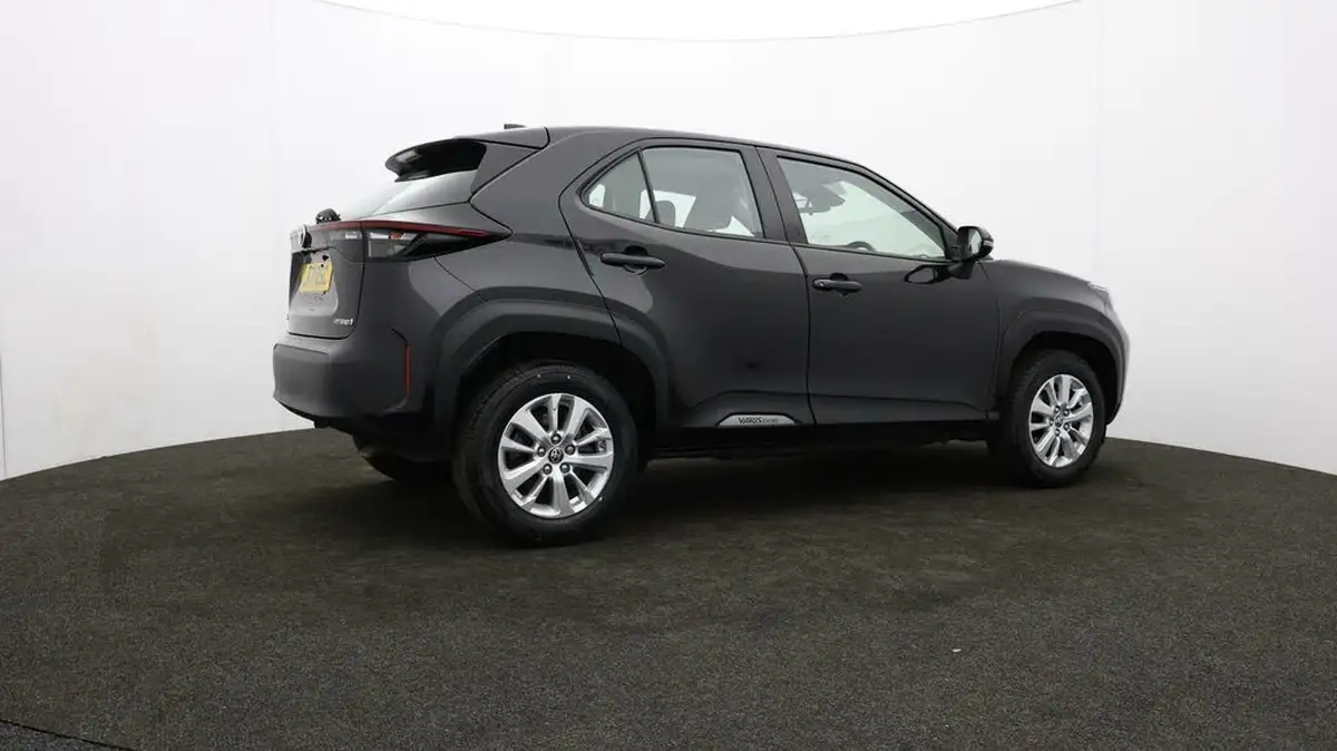2021-toyota-yaris-cross-15-vvt-i-icon-big-26