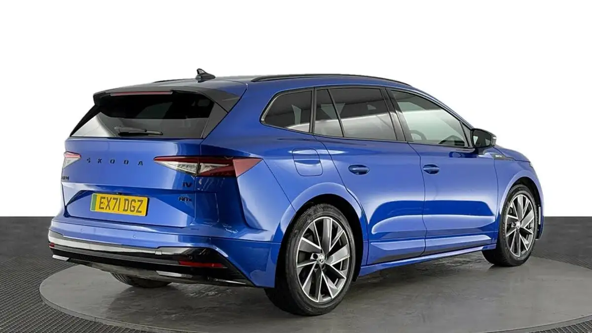2022-skoda-enyaq-e-80x-sportline-big-3