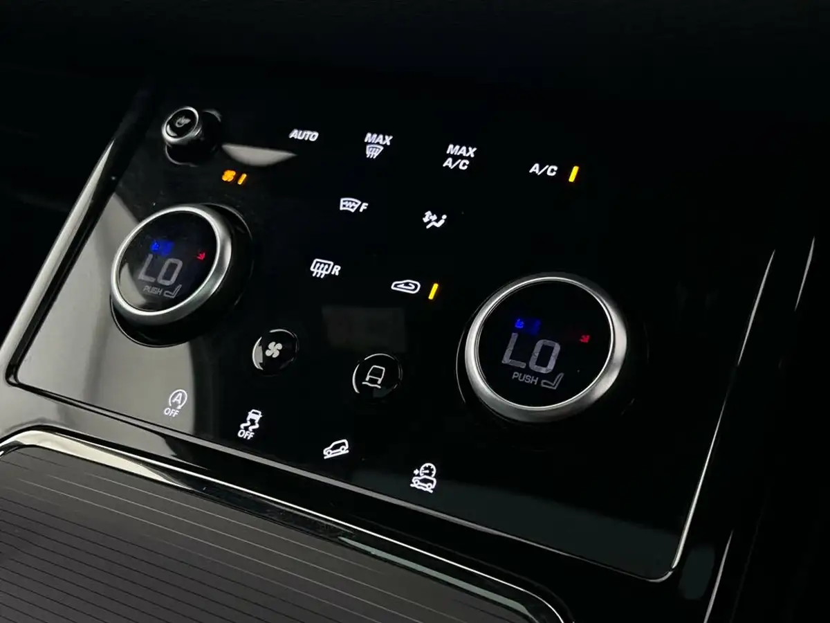 2020-land-rover-range-rover-evoque-20-p200-r-dynamic-s-200bhp-big-33