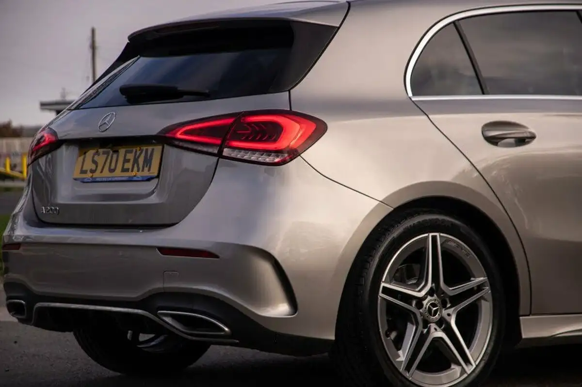 2020-mercedes-benz-a-class-13-a200-amg-line-hatchback-5d-big-44