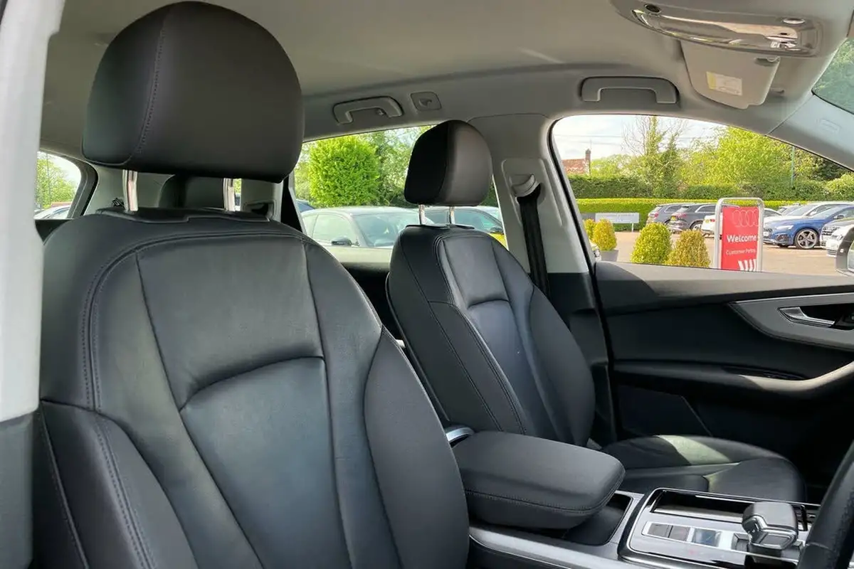 2022-audi-q7-30-55-tfsi-sport-big-23