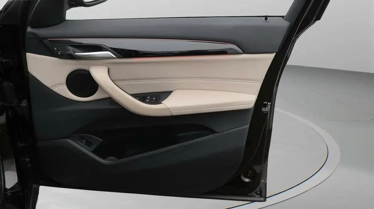 2022-bmw-x1-20td-sdrive18d-xline-sport-auto-big-15