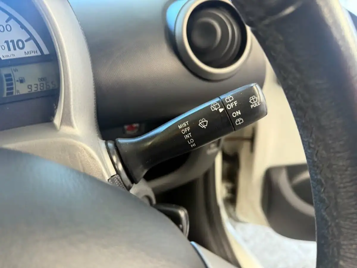 2014-toyota-aygo-10-mode-ac-5d-big-17