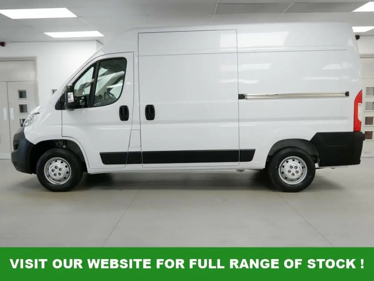 2022-citroen-relay-22bluehdi-35-l2h2-enterprise-big-22