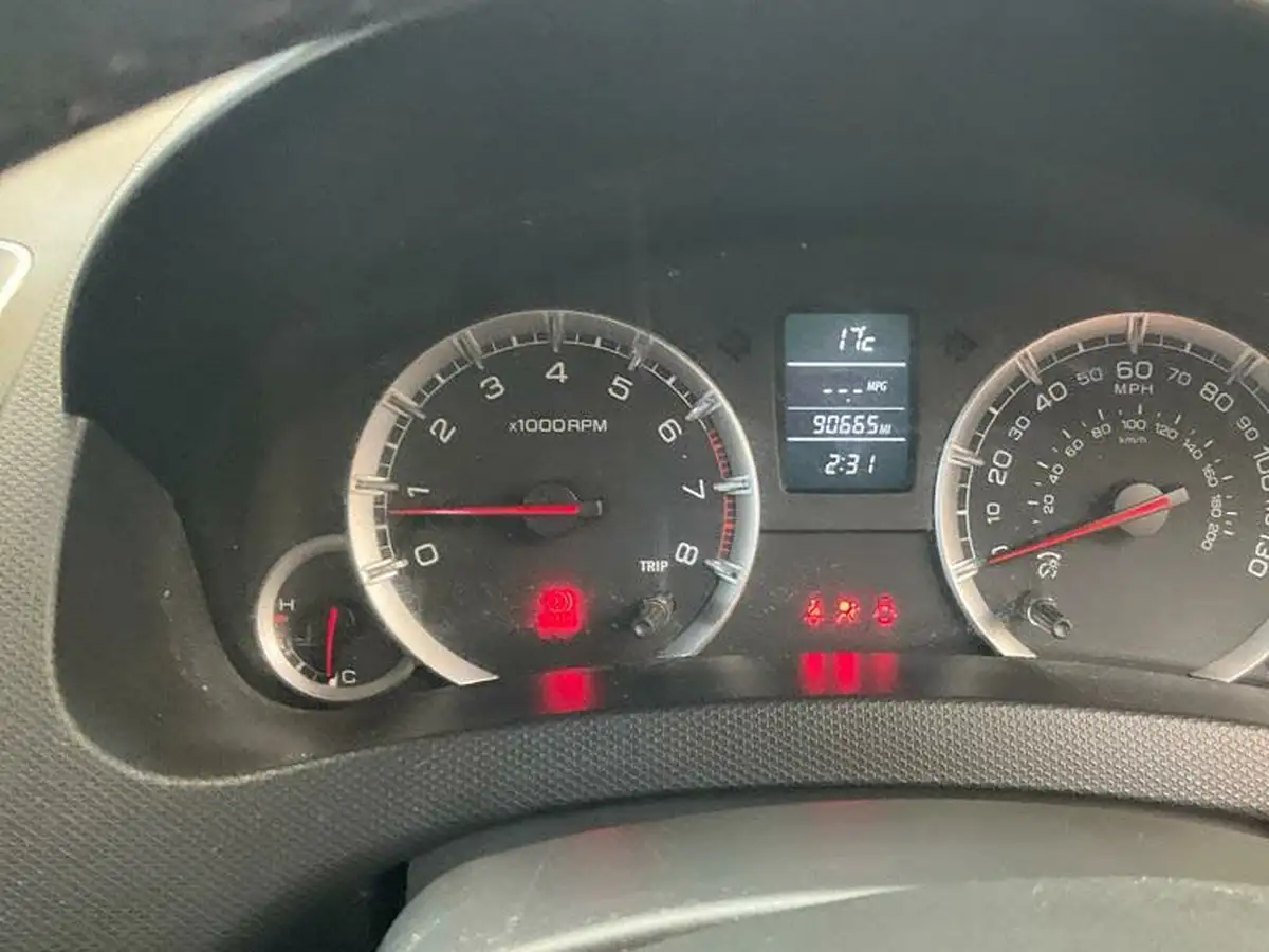 2012-suzuki-swift-12-sz2-5d-big-6