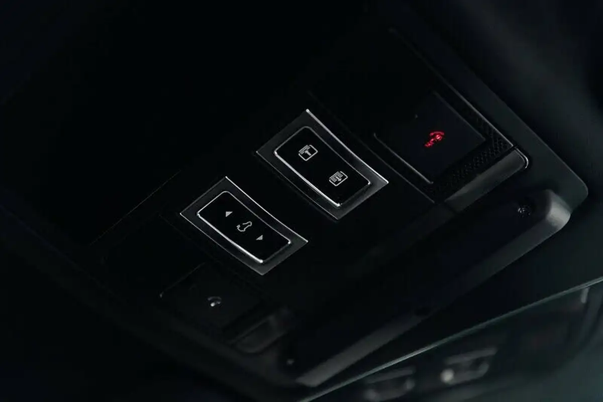 2022-land-rover-90-defender-30-d250-x-dynamic-hse-big-18