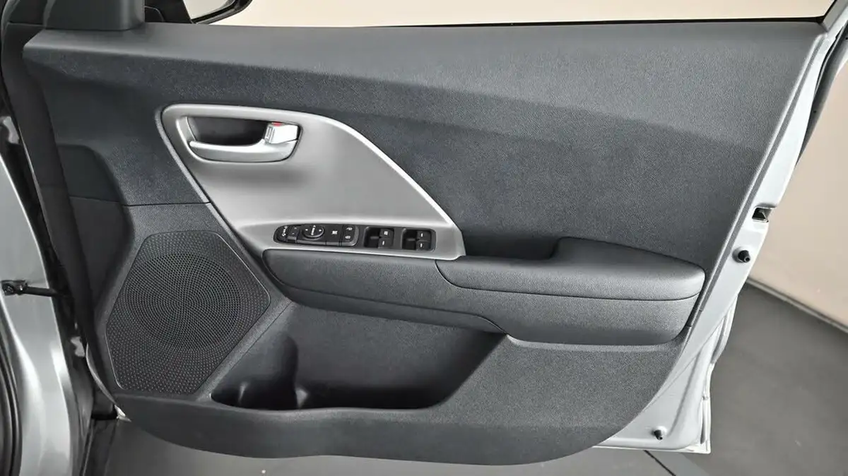 2022-kia-niro-ev-e-2-big-14