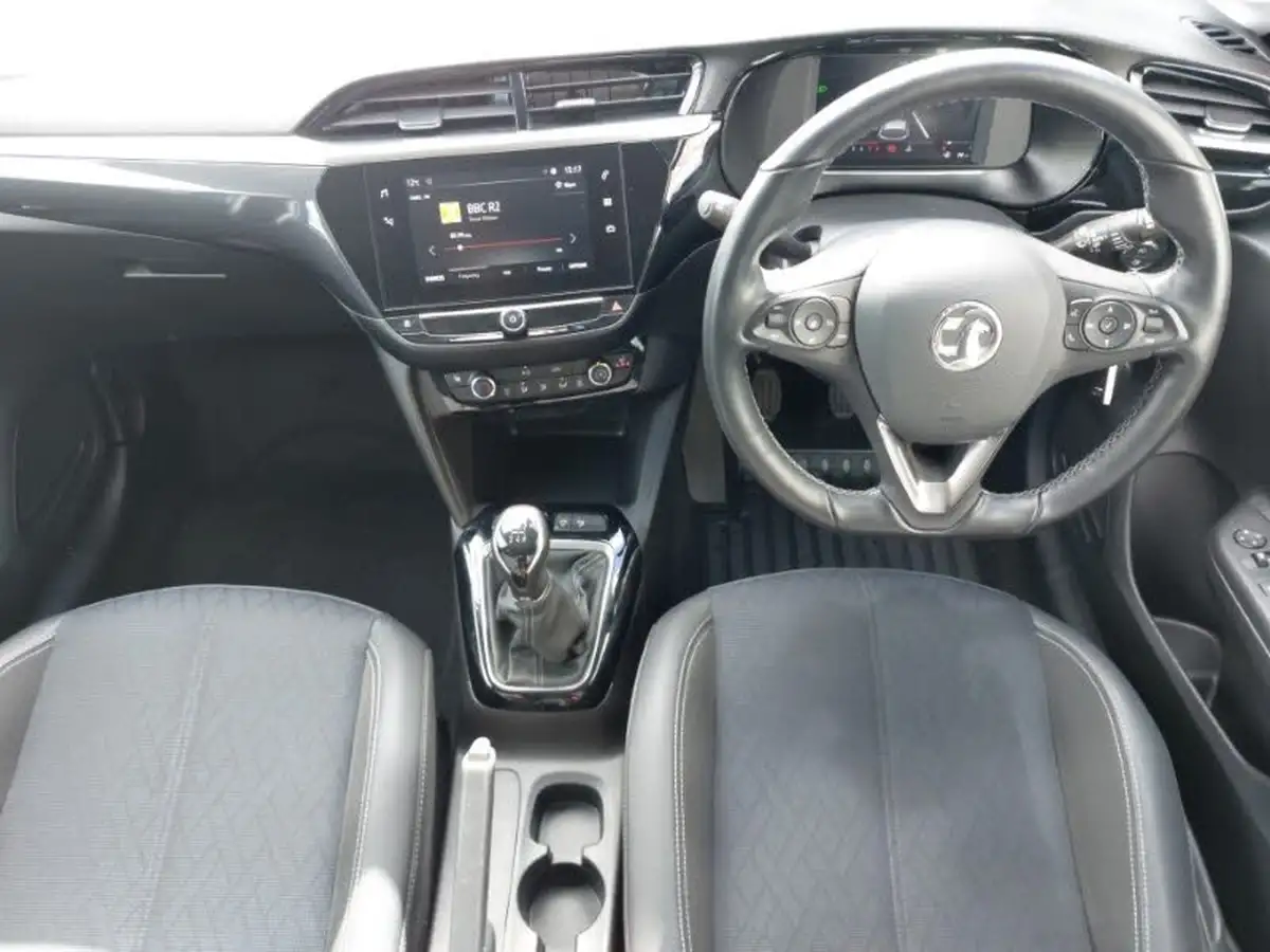 2021-vauxhall-corsa-12i-elite-big-2