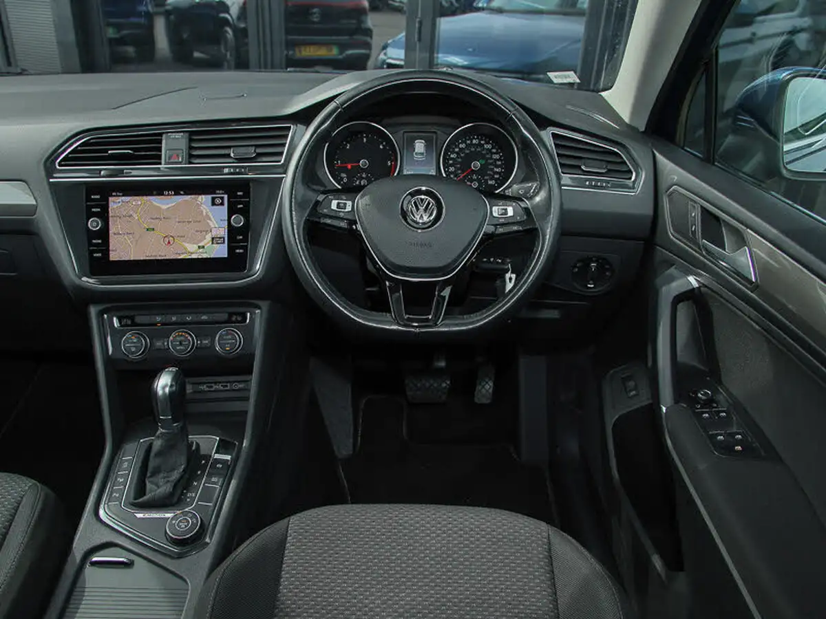 2019-volkswagen-tiguan-allspace-20tdi-se-nav-150ps-scr-4motion-dsg-big-6