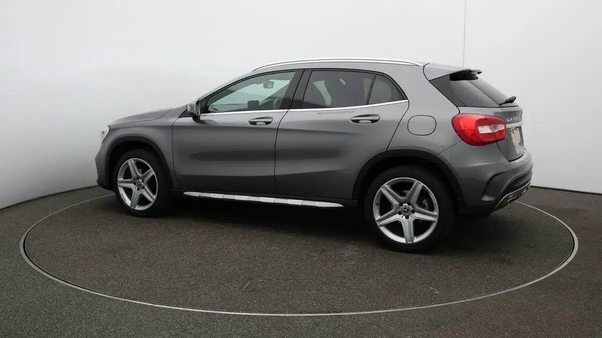 2018-mercedes-benz-gla-class-16-gla-200-amg-line-154bhp-big-37