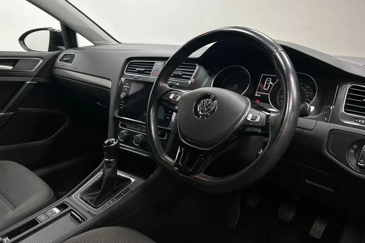 2019-volkswagen-golf-16tdi-match-hatchback-5d-big-6