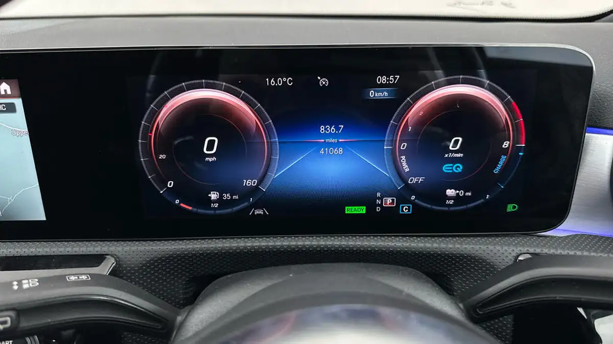 2020-mercedes-benz-a-class-13-a250e-amg-line-premium-hatchback-5d-big-12