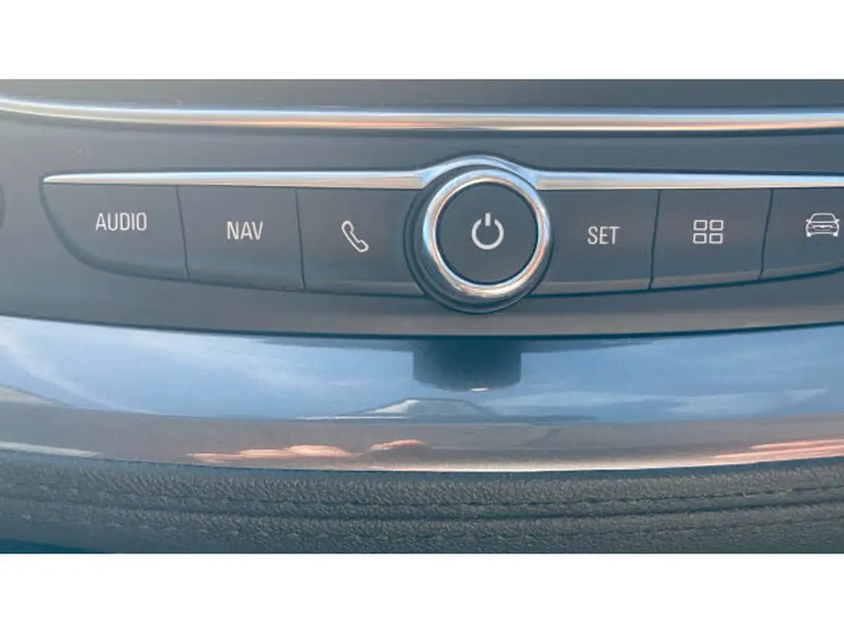 2019-vauxhall-grandland-x-12-tech-line-nav-big-27