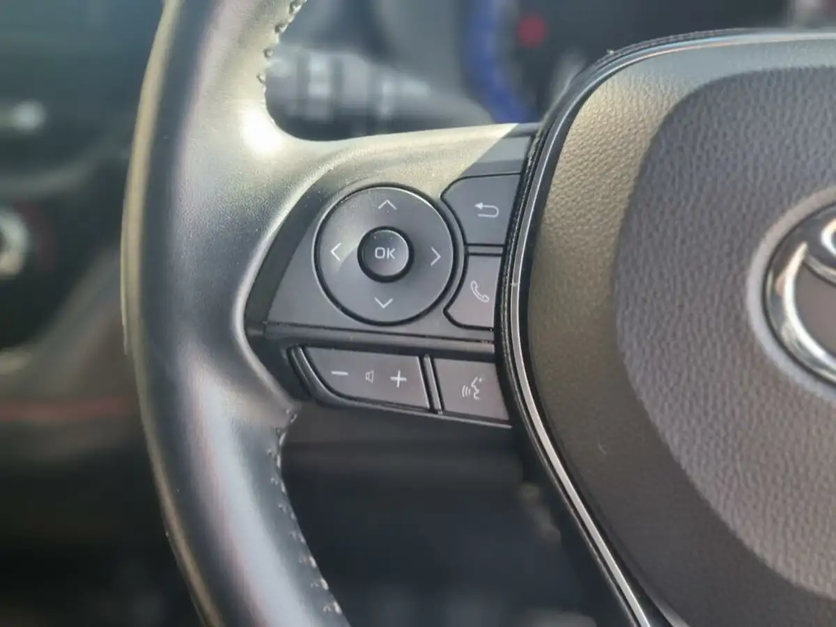 2020-toyota-corolla-18-vvt-i-excel-trk-hatchback-big-17