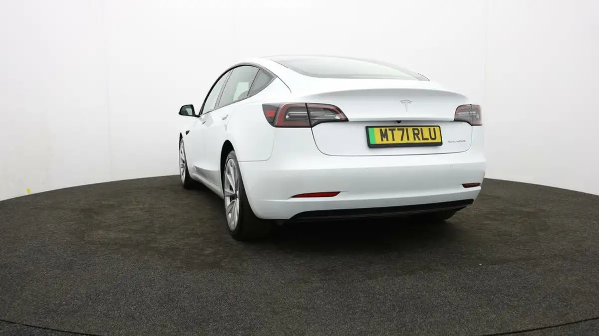 2021-tesla-model-3-e-long-range-awd-big-22