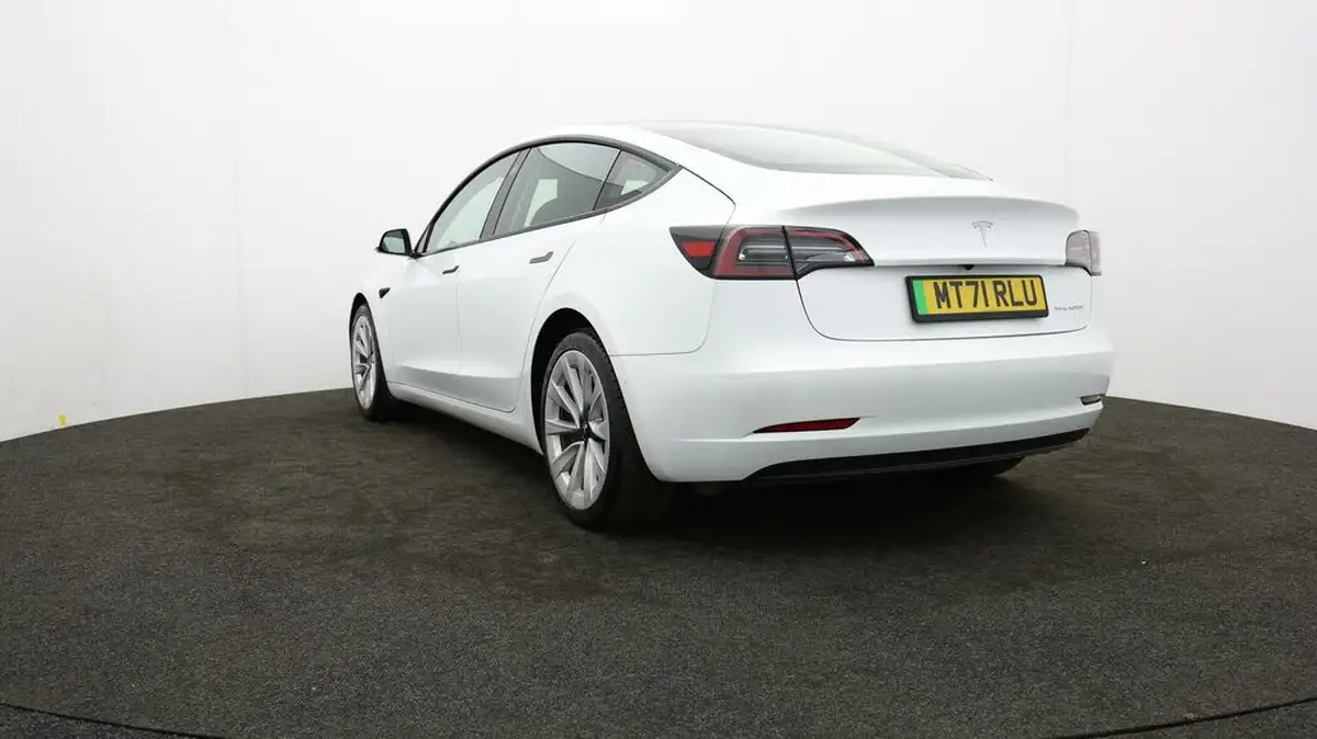 2021-tesla-model-3-e-long-range-awd-big-70