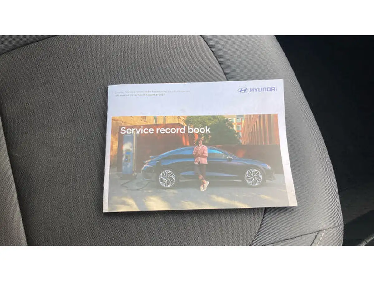 2019-hyundai-i10-10-play-big-18