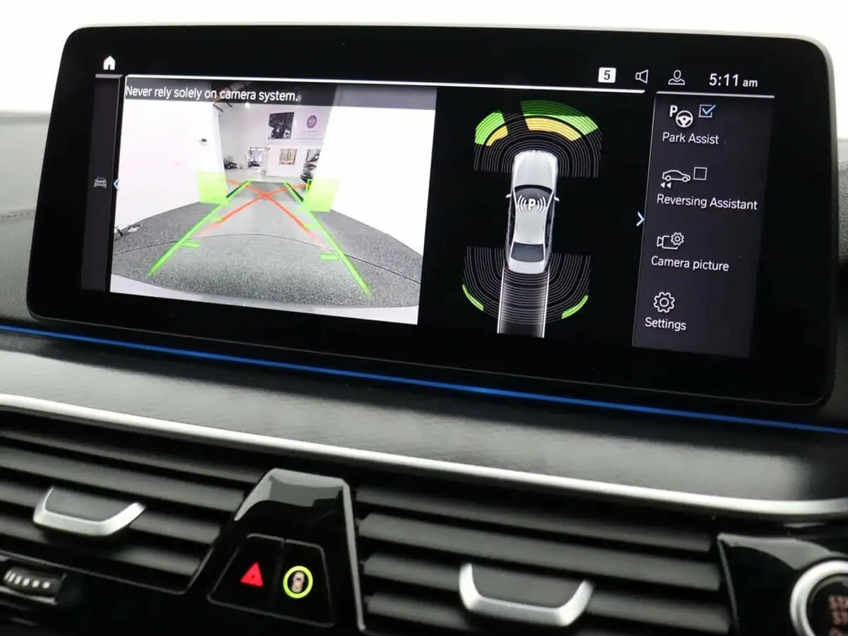 2022-bmw-5-series-20-530e-m-sport-saloon-4d-big-11