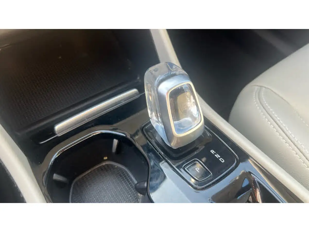 2020-volvo-xc40-15-t3-inscription-geartronic-big-12