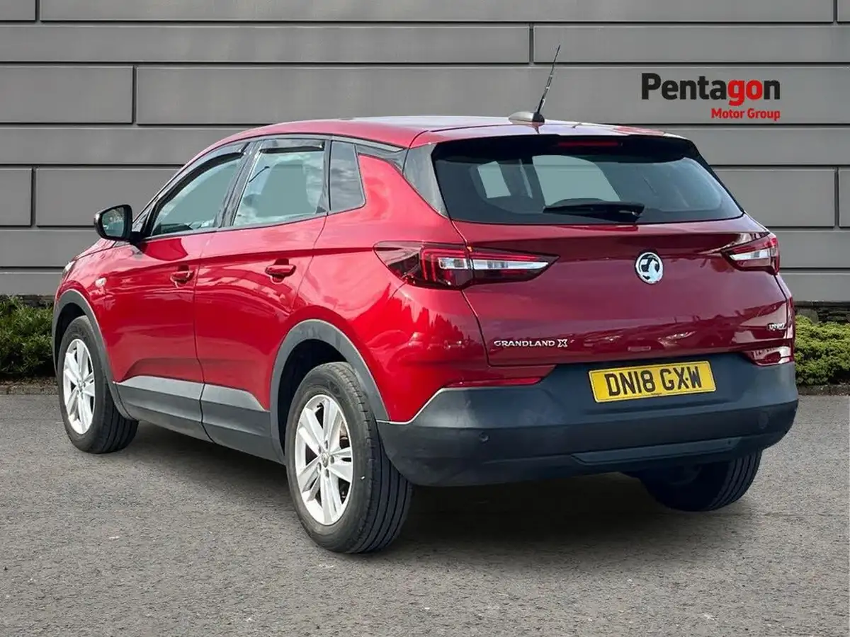 2018-vauxhall-grandland-x-12-se-132ps-auto-big-1
