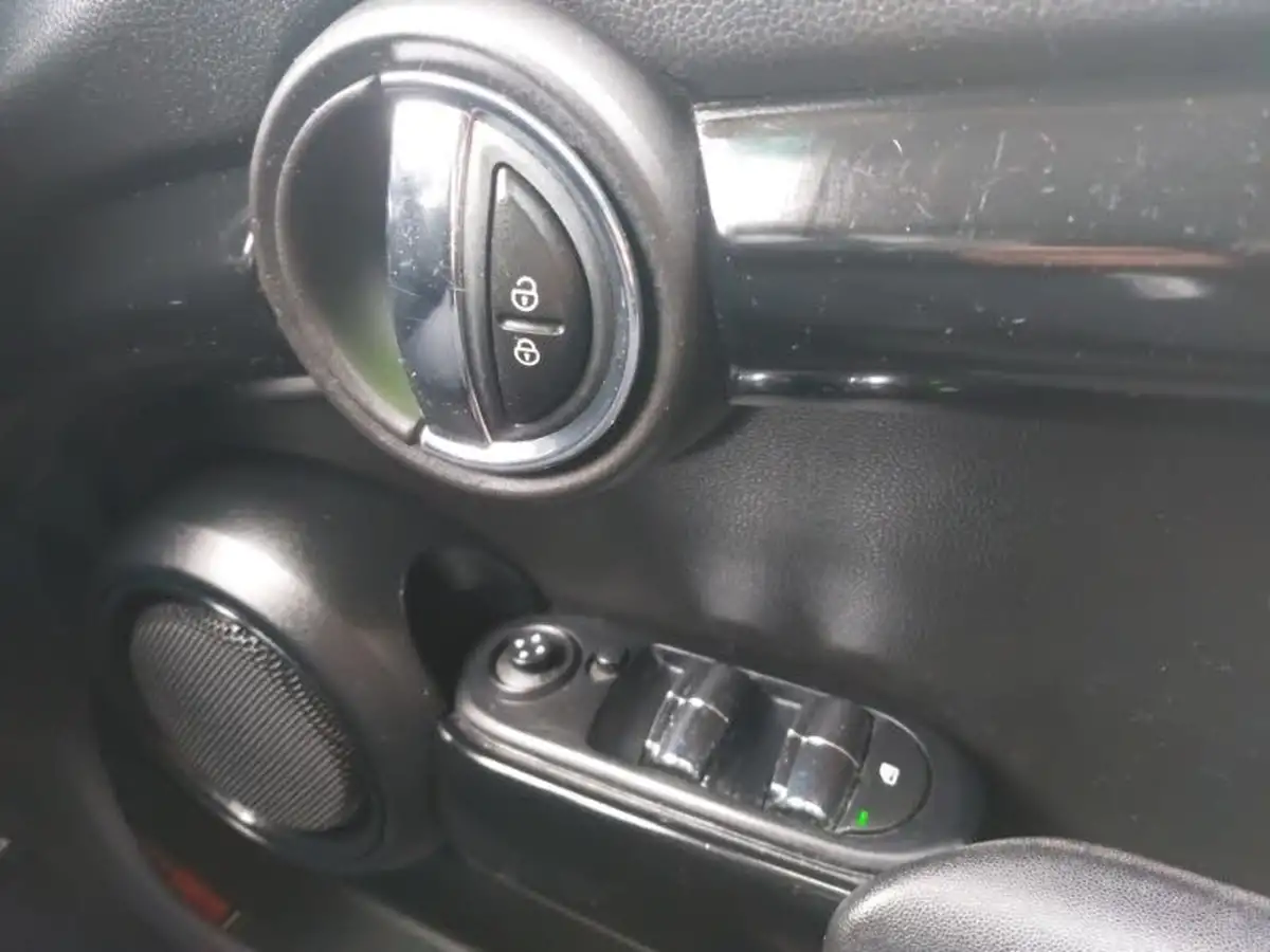 2015-mini-cooper-15-cooper-5d-big-14