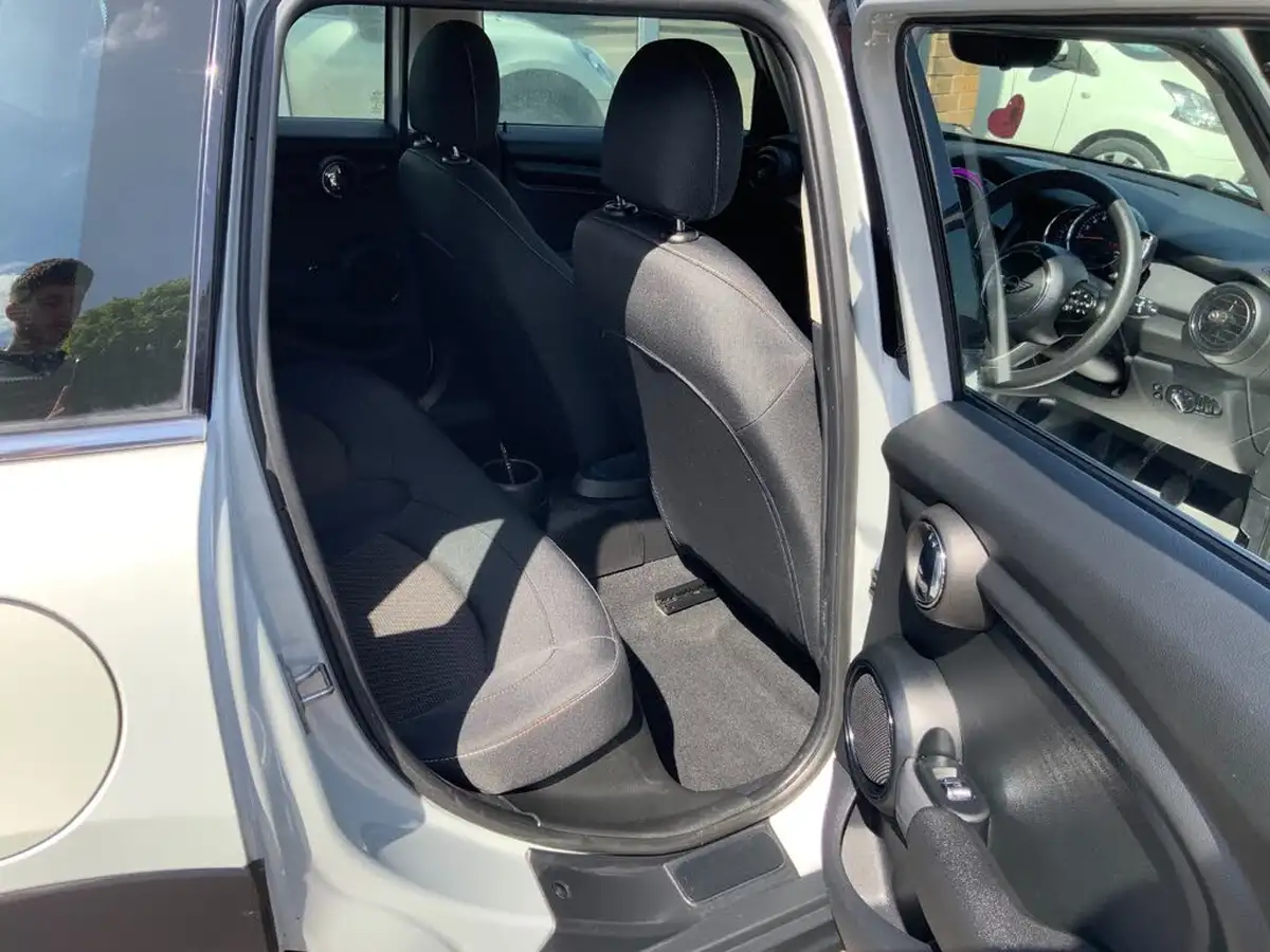 2019-mini-cooper-15-cooper-classic-hatchback-5d-big-11
