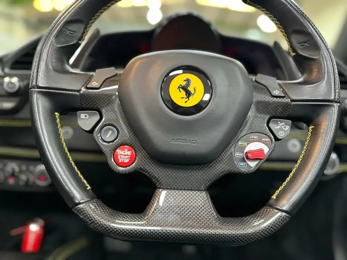 2018-ferrari-488-39-488-spider-big-47