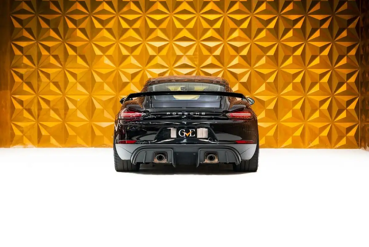 2022-porsche-cayman-718-40-cayman-gt4-big-6