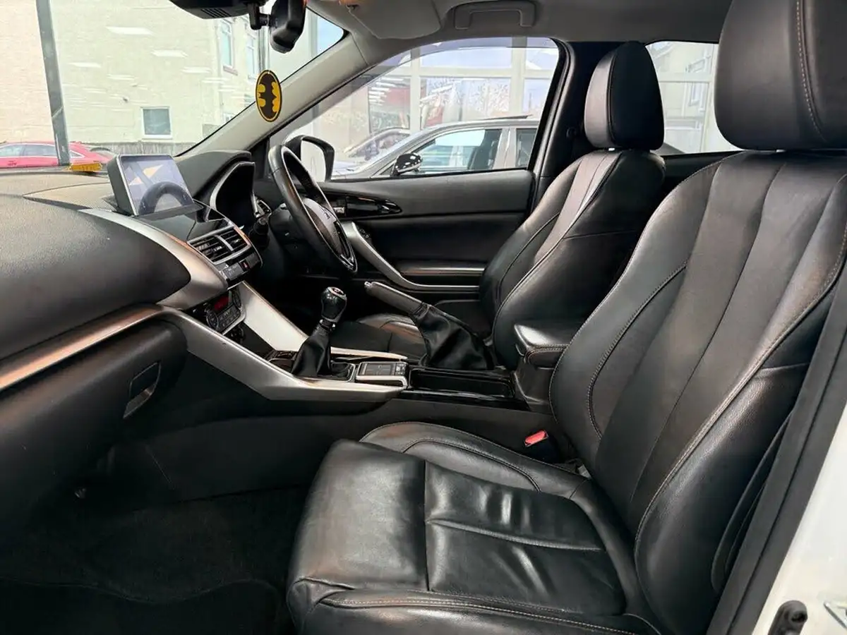 2019-mitsubishi-eclipse-cross-15-black-big-19