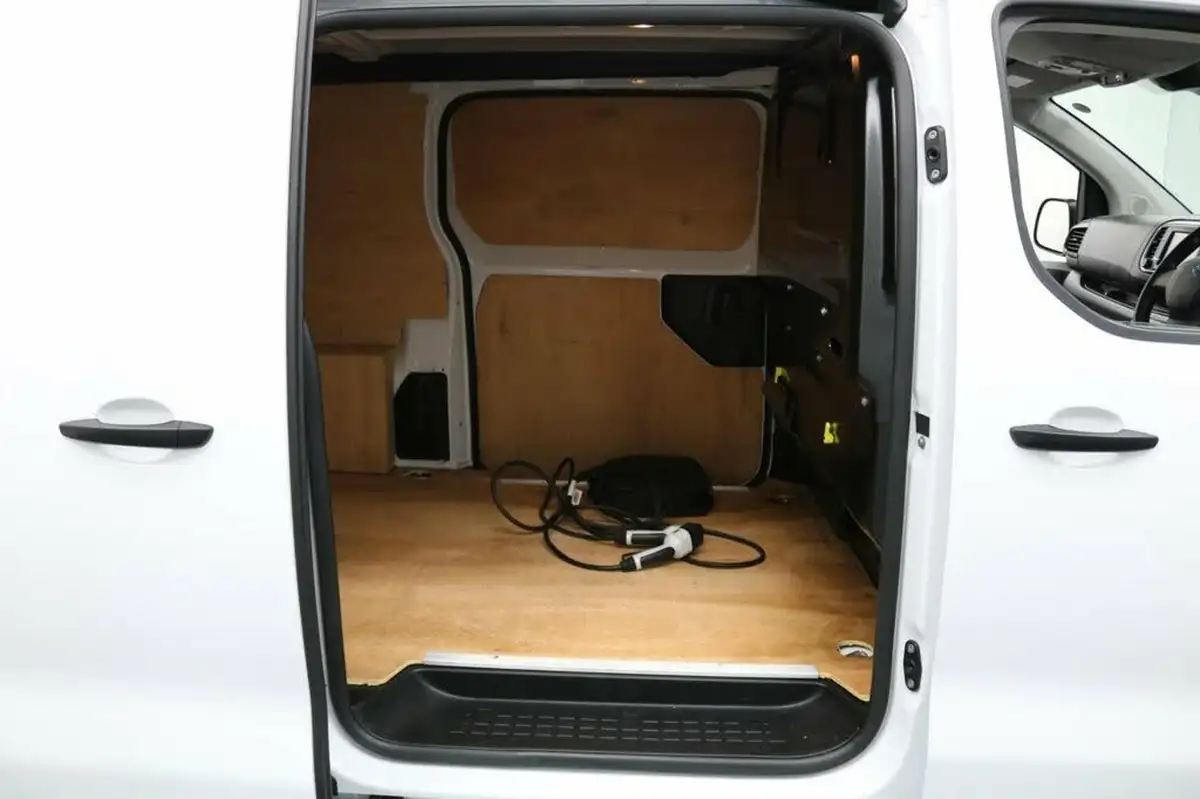 2021-peugeot-expert-e-professional-standard-75kwh-panel-big-12