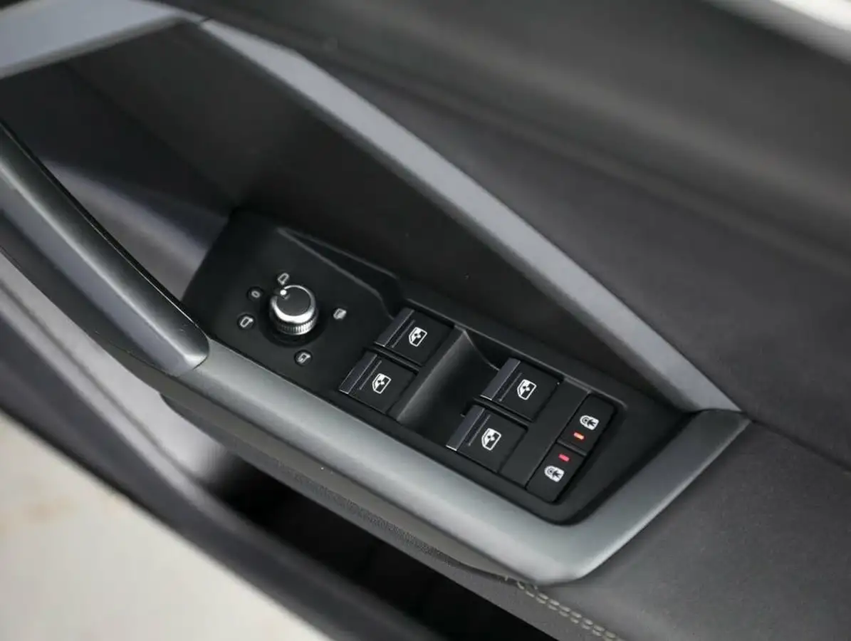 2021-audi-q3-15-35-tfsi-s-line-cod-station-wagon-big-40