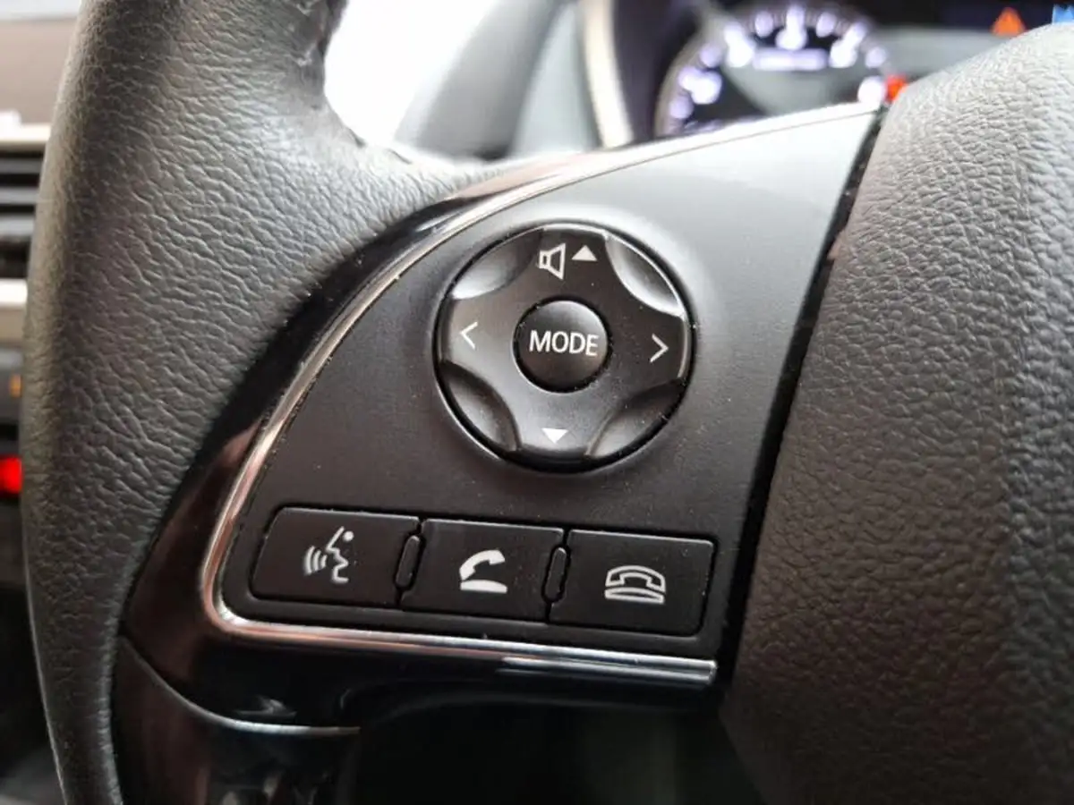 2019-mitsubishi-eclipse-cross-15-2-big-14
