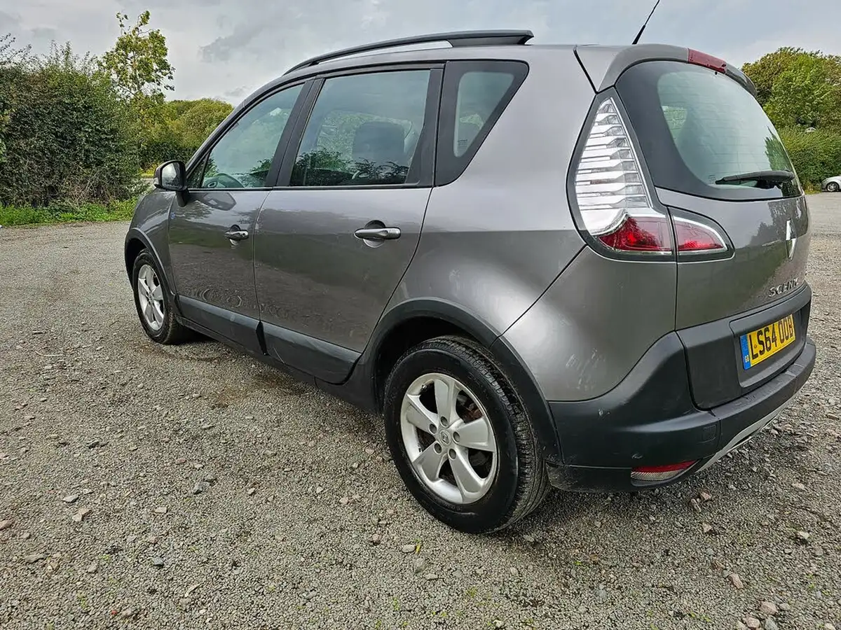 2014-renault-scenic-xmod-15dci-dynamique-tomtom-ss-big-10