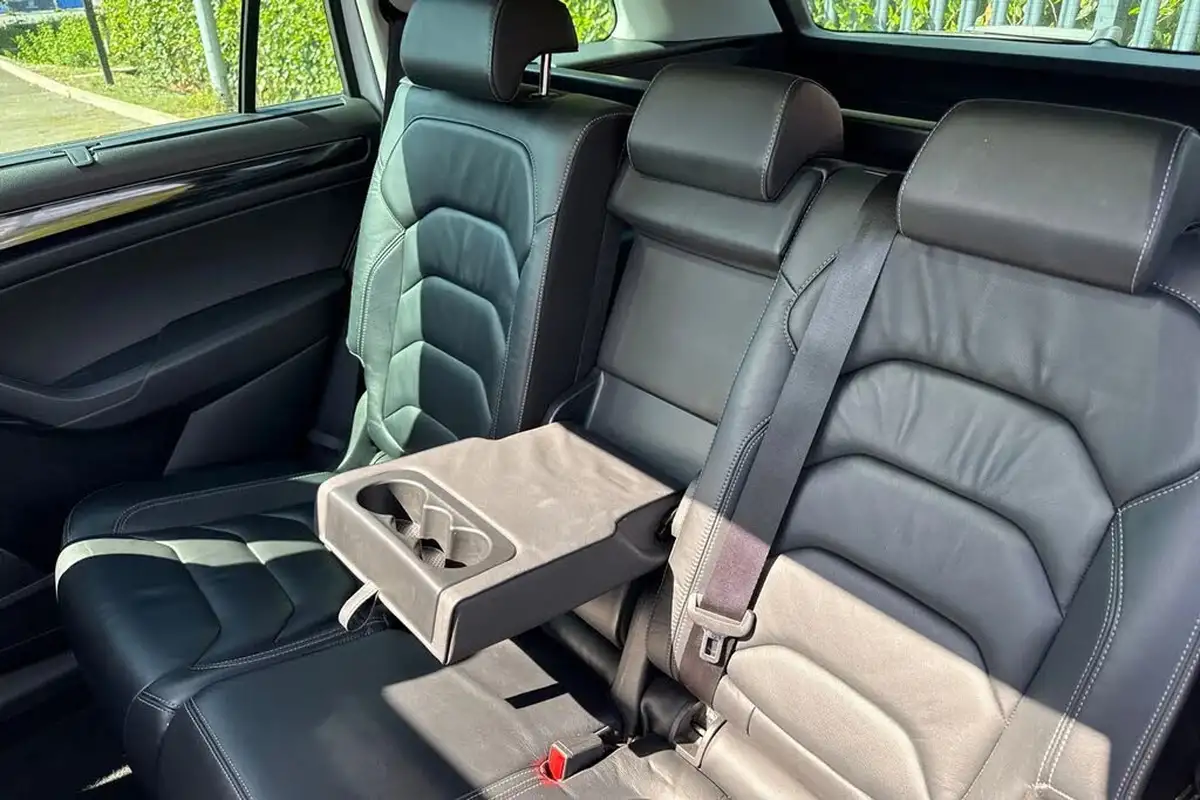 2017-skoda-kodiaq-20tdi-edition-150ps-4x4-5-seatsss-dsg-big-17