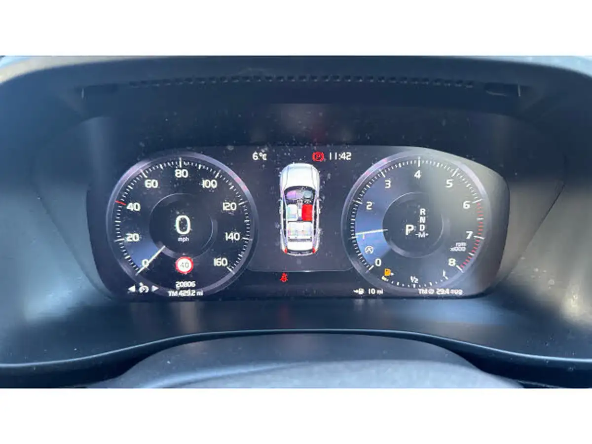 2020-volvo-xc40-15-t3-r-design-geartronic-big-17