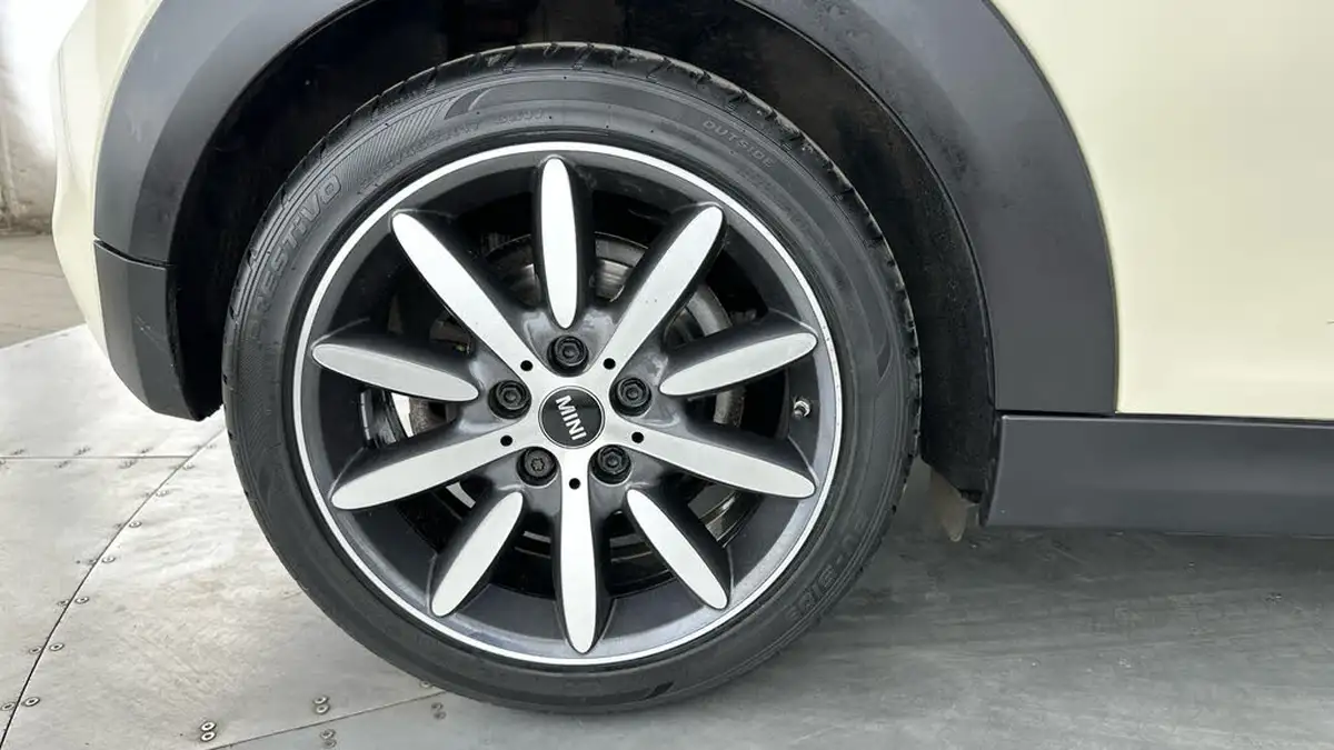 2018-mini-cooper-20-cooper-s-exclusive-ss-hatchback-3d-big-18