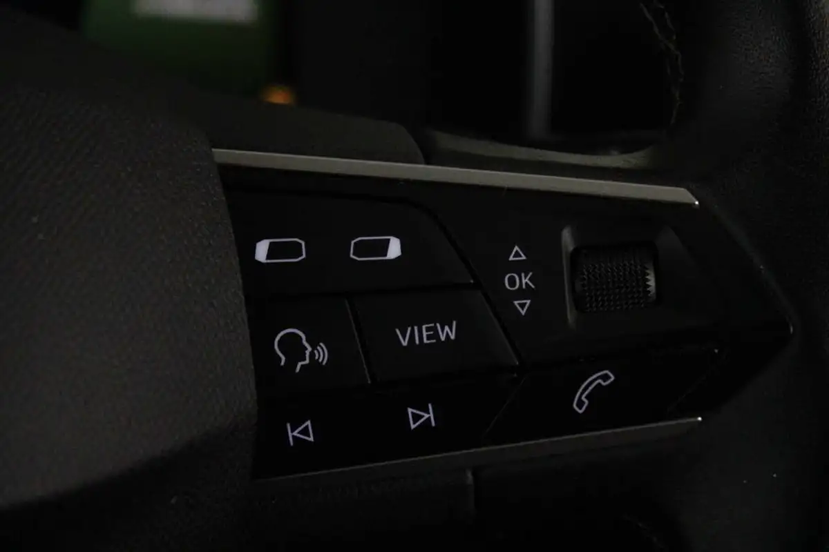 2021-seat-leon-10-etsi-evo-se-dynamic-hatchback-big-21