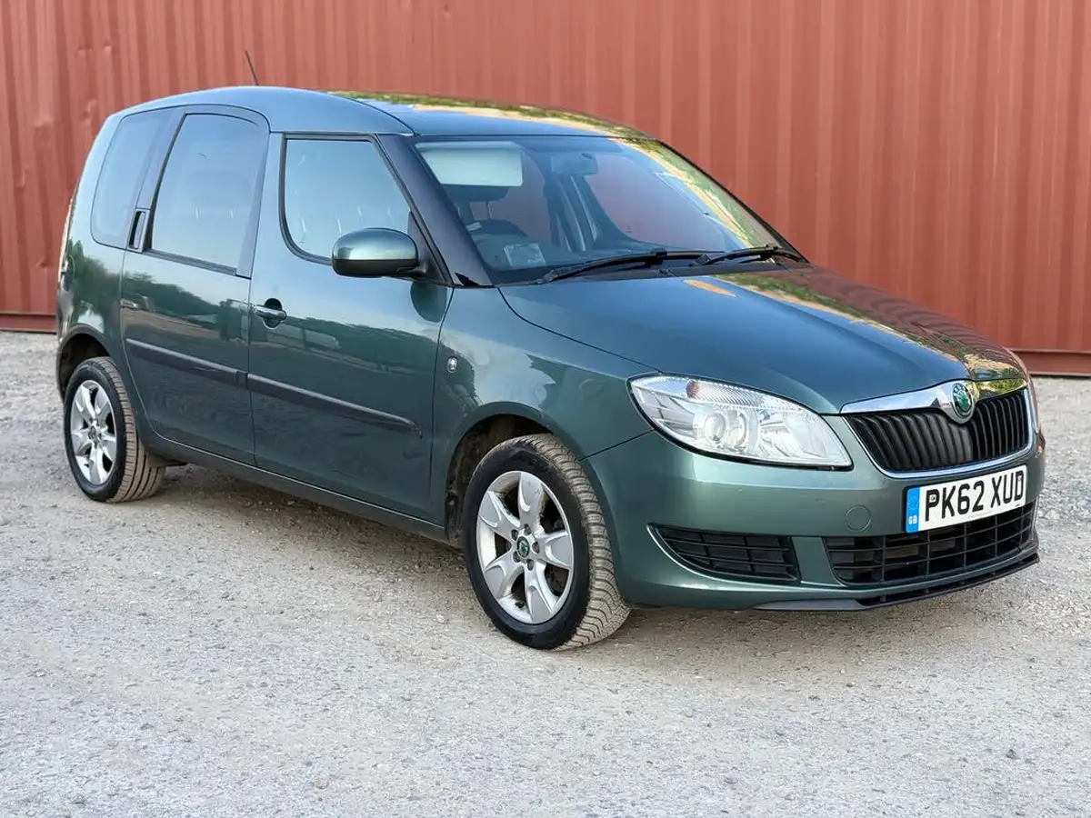 2012-skoda-roomster-12-se-106ps-1197cc-dsg-big-0