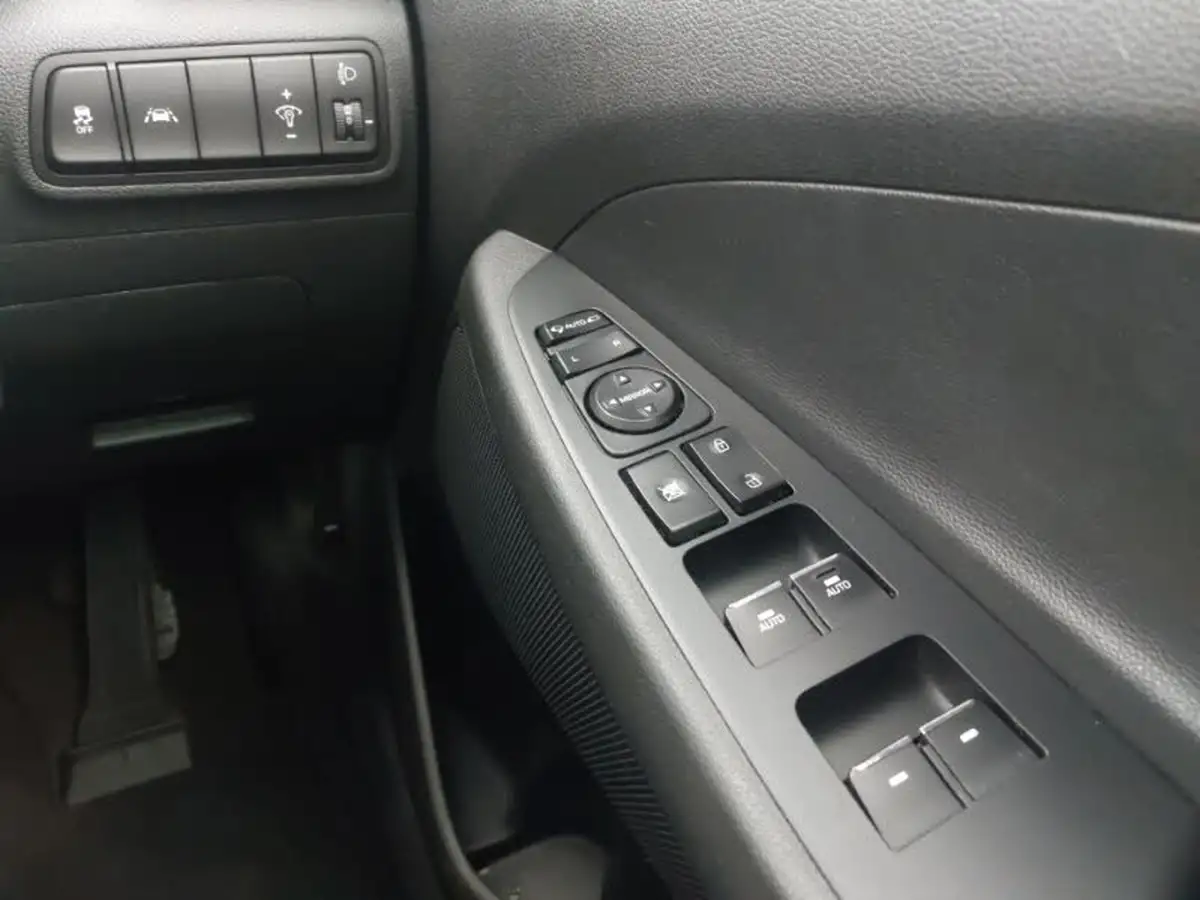2018-hyundai-tucson-16-gdi-se-nav-big-11
