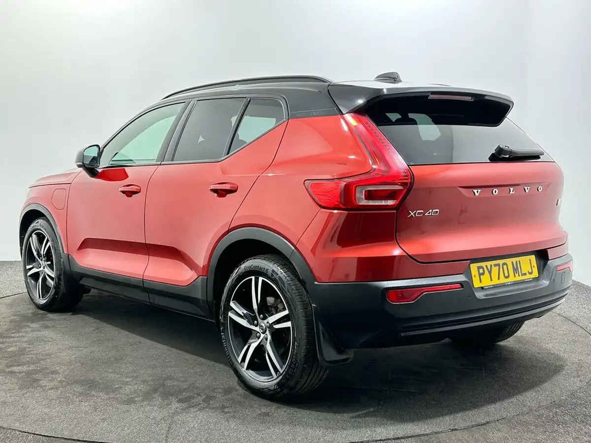 2021-volvo-xc40-15-t5-r-design-262bhp-big-4